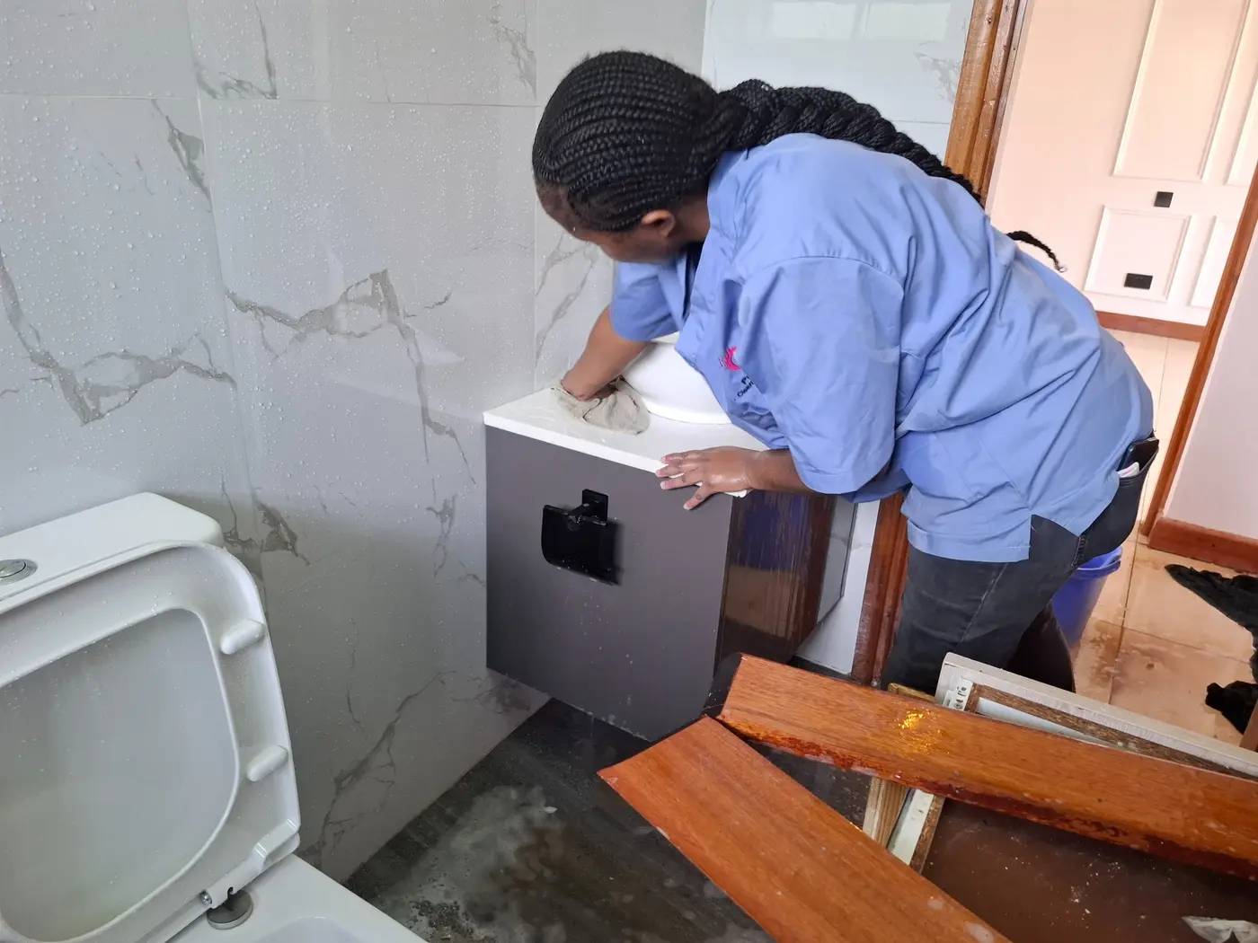 PrimeMax cleaner detailing bathroom fittings